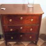 84 4031 CHEST OF DRAWERS